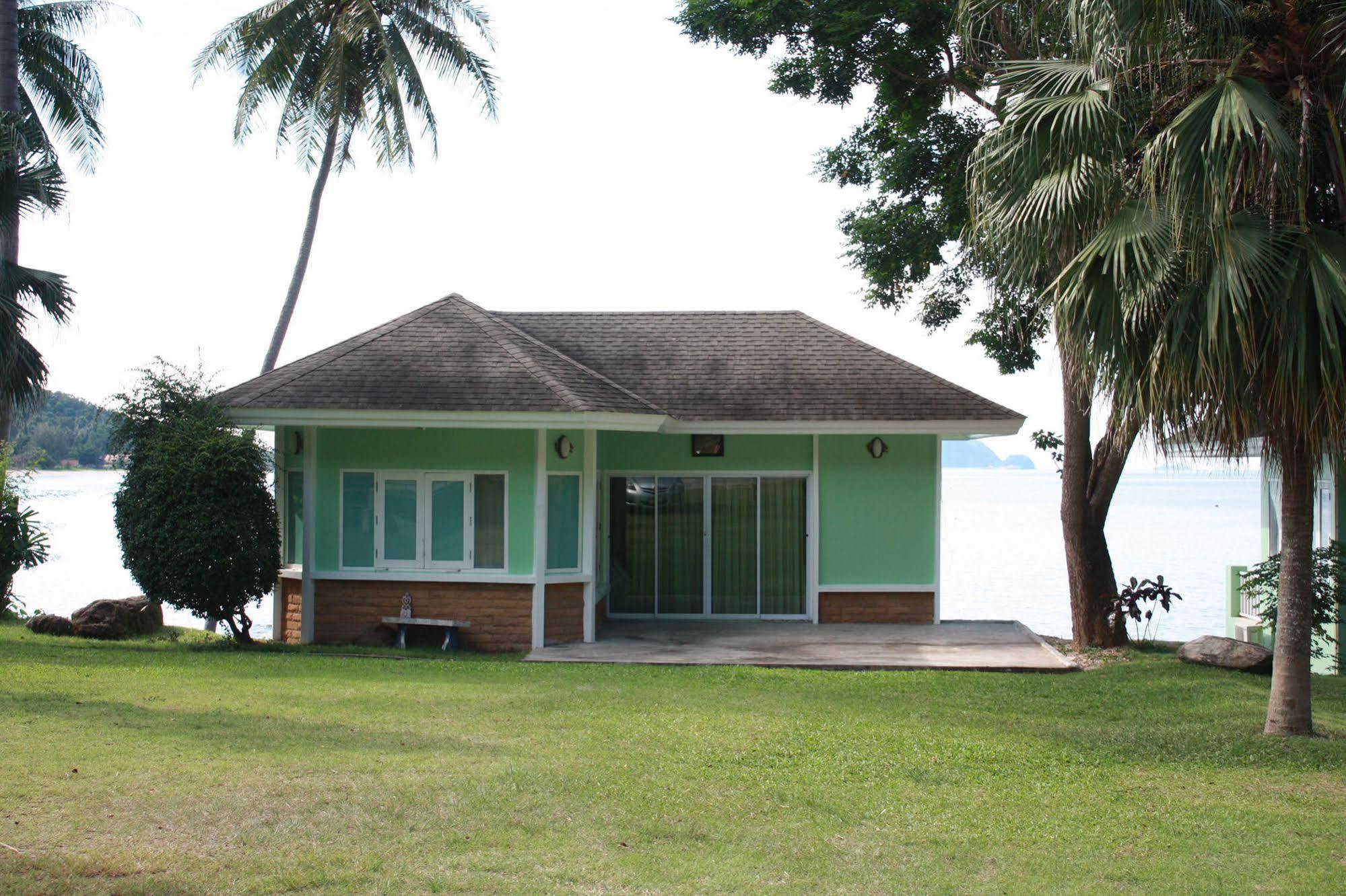 Green Lay Resort Khanom Exterior photo